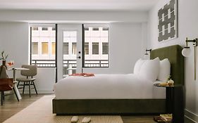 The Arlo, BW Signature Collection